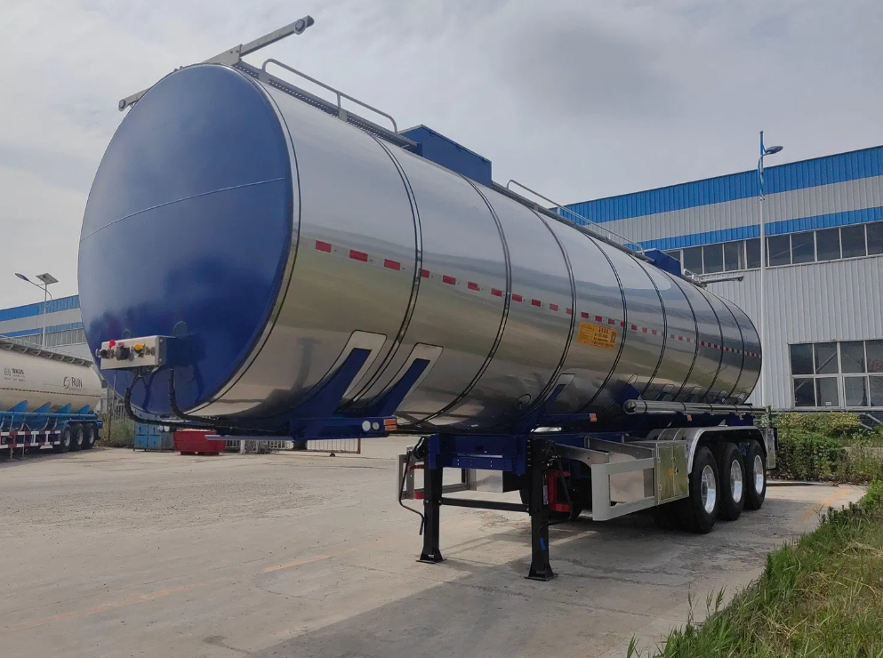 3 Axles 30000L-50000L Carbon Steel/Stainless Steel/Aluminum Alloy Tank/Tanker Truck Semi Trailer for Oil/Fuel/Diesel/Gasoline/Crude