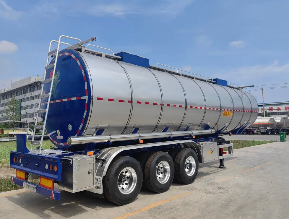 3 Axles 30000/40000/50000 Liters Oil/Diesel/Gasoline/Crude/Water/Milk/Propane Transport Steel Monoblock Fuel Tank/Tanker Truck Semi Trailer for Sale Price