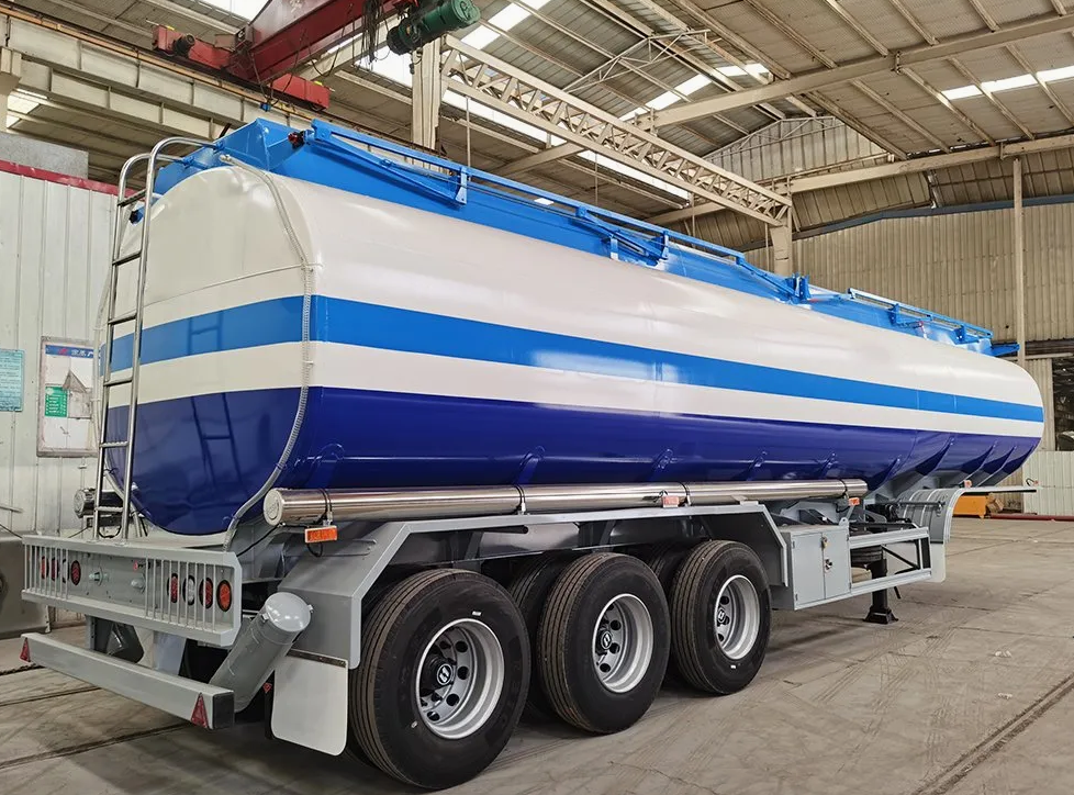 3 Axles 30000/40000/50000 Liters Oil/Diesel/Gasoline/Crude/Water/Milk/Propane Transport Steel Monoblock Fuel Tank/Tanker Truck Semi Trailer for Sale Price