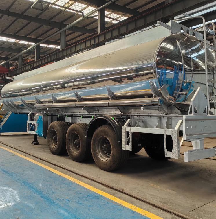 3/4 Axle 40cbm 50cbm Carbon Steel/Stainless Steel/Aluminum Alloy Tanker Truck Semi Trailer for Milk/Diesel/Liquid/Oil/Fuel Transportion