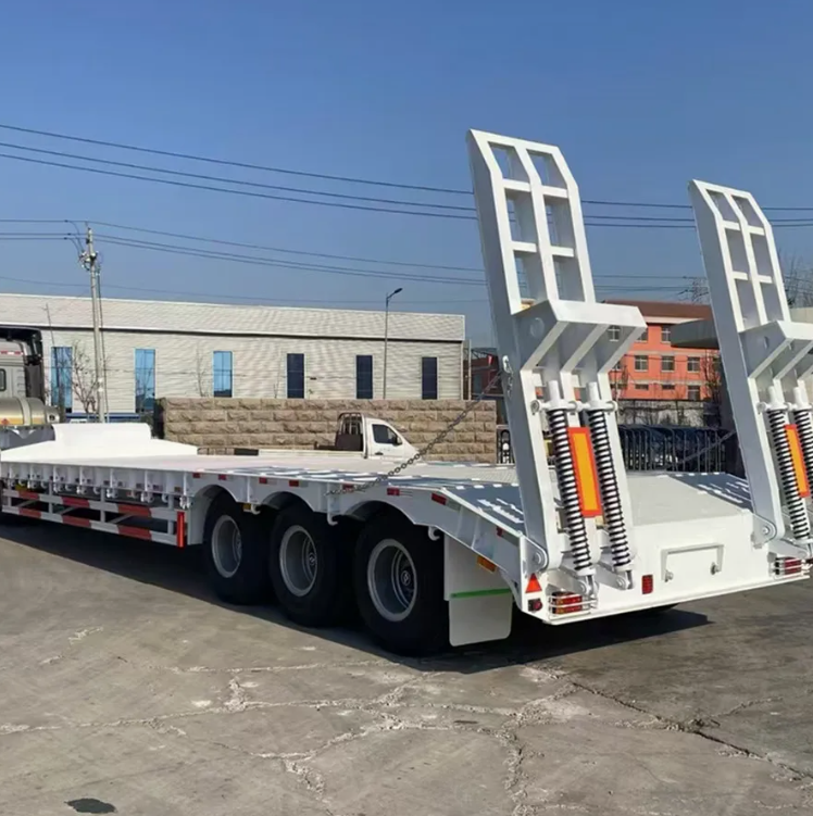 30/50/60/100 Tons Capacity 3/4/5/Axles Heavy Duty Lowbed Semitrailer for Construction Equipment Transport with Hydraulic Ramps