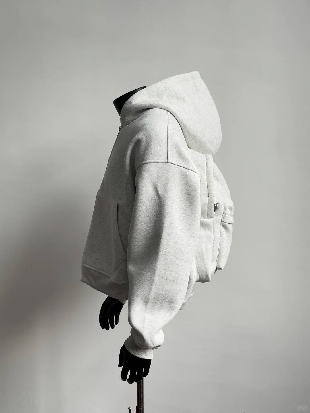 White cotton zipper round-neck sweatshirt, hoodie, men's backpack, high-quality custom winter streetwear, dyed