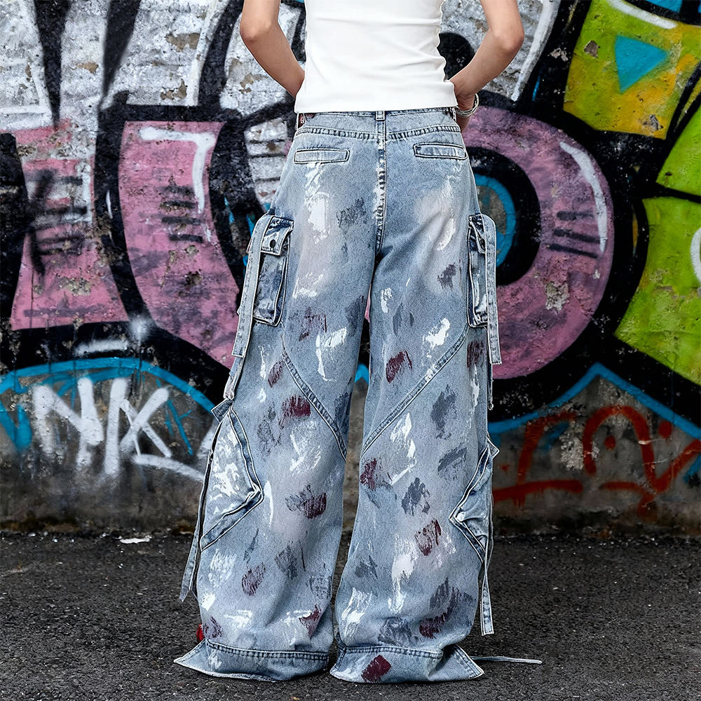 Custom-made men's trousers made of heavyweight washable cotton-polyester fabric with jacquard 3D zipper pockets and loose jeans for street wear