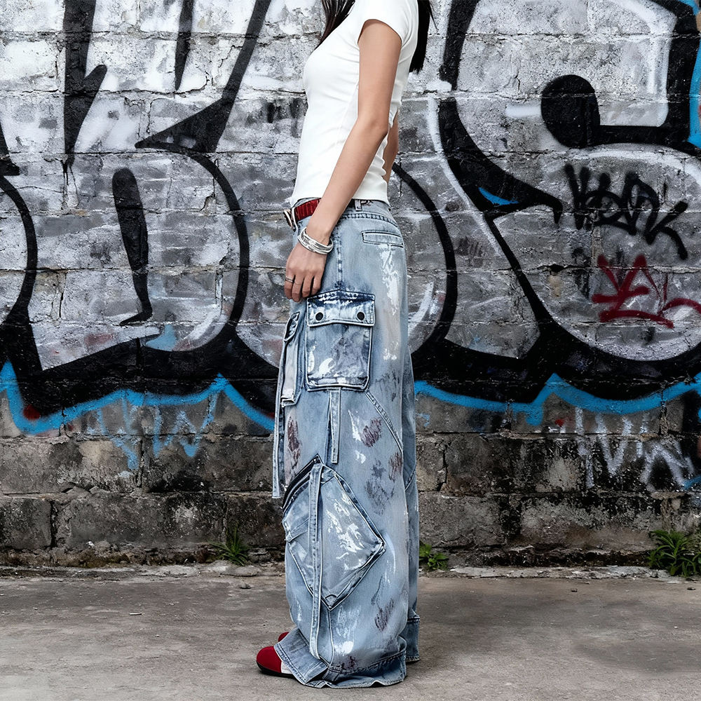 Custom-made men's trousers made of heavyweight washable cotton-polyester fabric with jacquard 3D zipper pockets and loose jeans for street wear