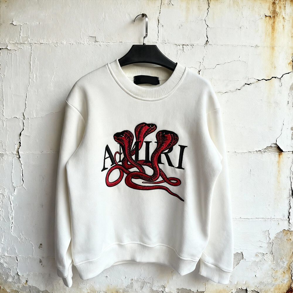 Wholesale and customization of 380g regular style cotton black Gothic knitted streetwear with animal embroidery machine-sewn long-sleeved T-shirts