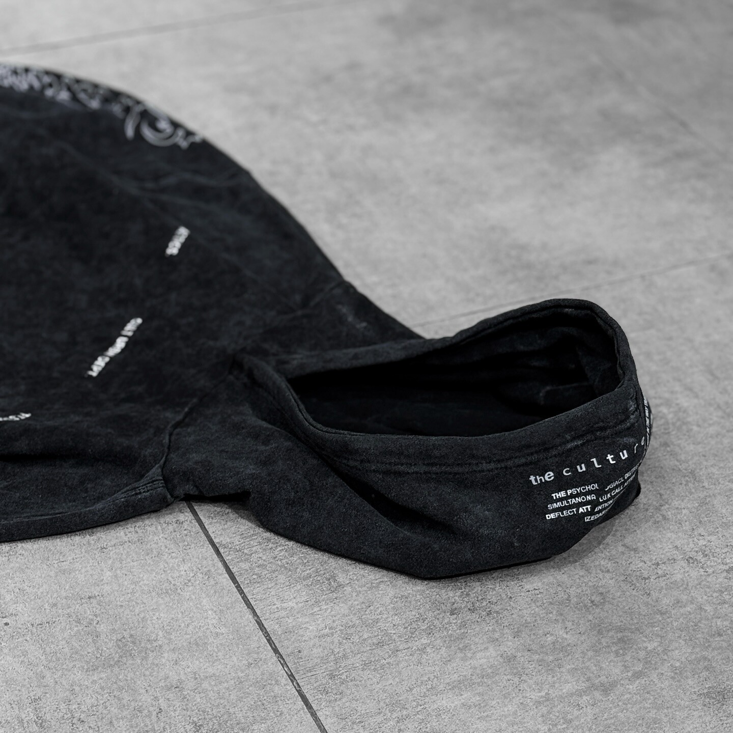 Custom-made winter men's oversized 600, 800, 1000gsm cotton-polyester fabric sweatshirts, embossed acid-washed pullovers and hoodies