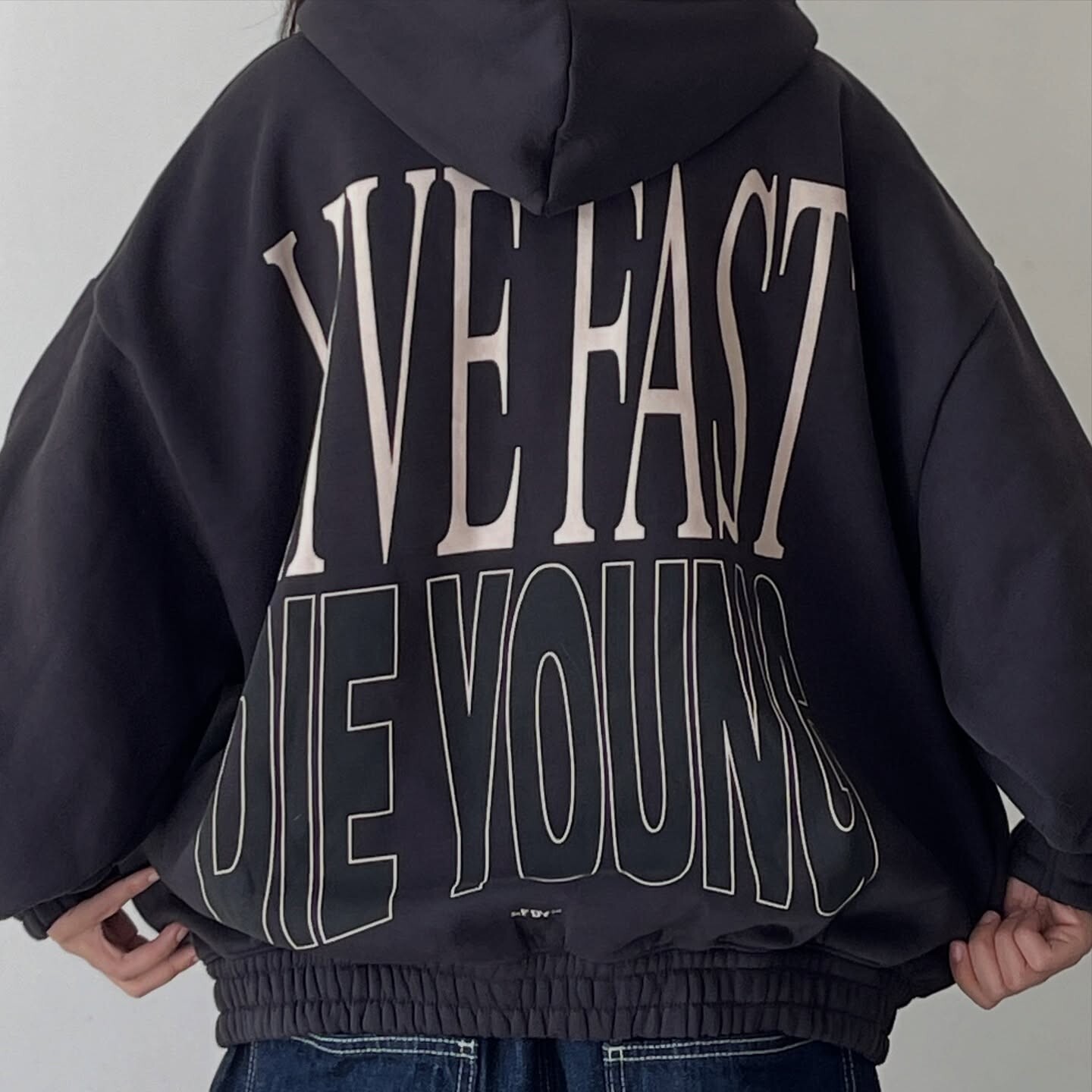 800 Gsm heavy-duty washed basic hooded sweatshirt for both men and women, pullover hooded shirt for men, custom-made with oversized letter pattern