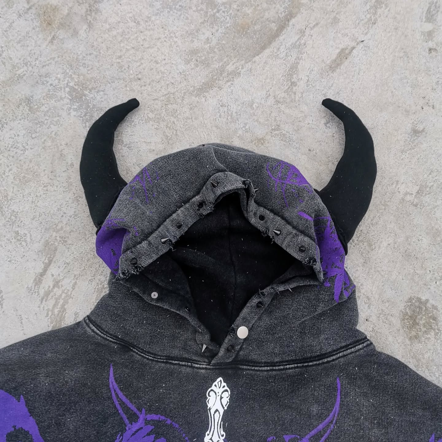 Cotton-polyester pullover hoodie acid-washed custom vintage silicone imitation two-piece hoodie, suitable for streetwear manufacturers