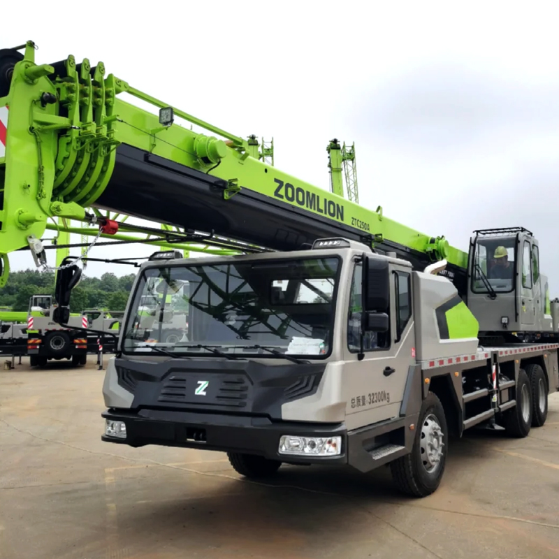 ZOOMLION 25 Ton ZTC250A Heavy Truck Crane