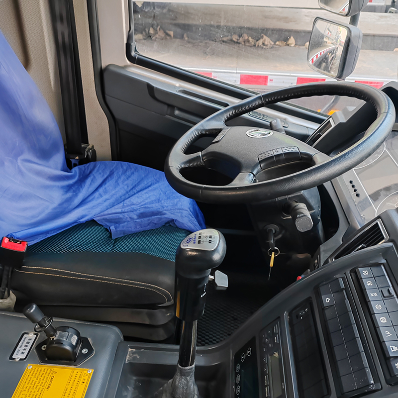 ZOOMLION 25 Ton ZTC250A Heavy Truck Crane