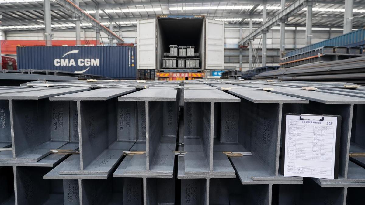 How to Evaluate an I-Beam Supplier Beyond Unit Price 如何评估 H 型钢供应商,不仅看单价