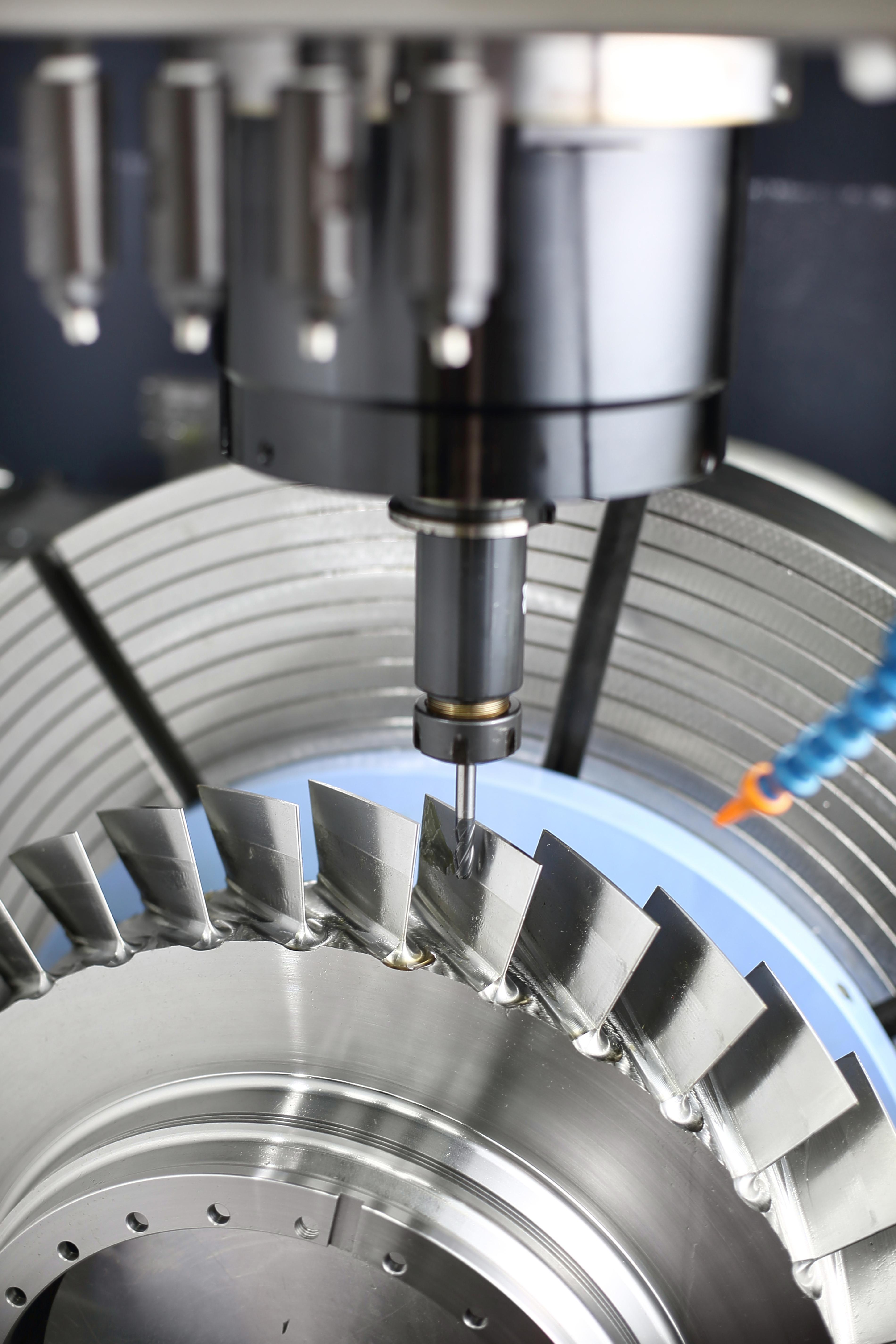 Aerospace Machining Demands: Why 5-Axis Machining Centers Are Non-Negotiable for Blisks and Housings