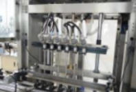 MÁQUINA AUTOMÁTICA DE ENCHIMENTO DE LÍQUIDOS PACKINDMALHINEE