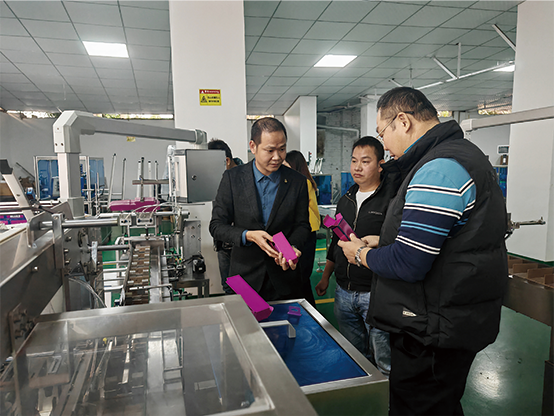 Hướng Dẫn Toàn Diện Để Mua Máy Dán Nhãn Tự Động: Cách Chọn Giải Pháp Dán Nhãn Hiệu Quả Cao Cho Doanh Nghiệp Của Bạn