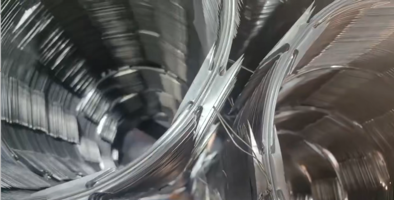 CBT-65-Hot-Dip Galvanized / 304 Stainless Steel Razor Wire-500mm Coil Diameter-Double Helix