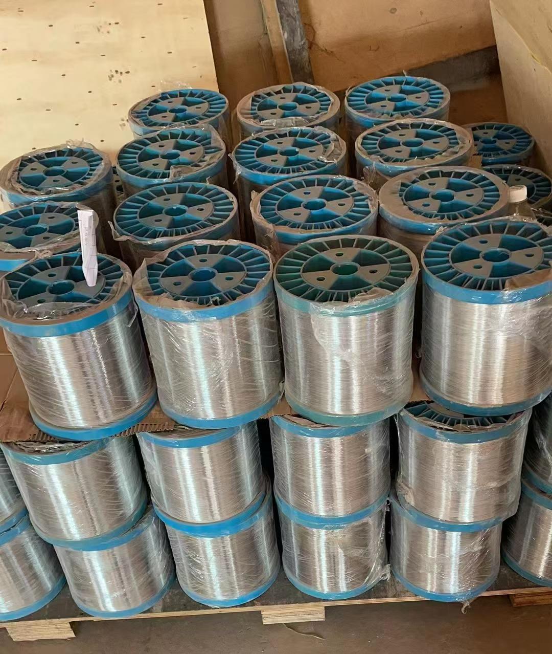  Galvanized Wire 1kg to 100kg+Supplied On Plastic, Wood, Or Iron Spools/Reels.