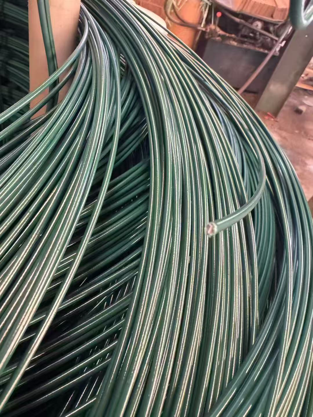 Green PVC Coated Galvanlized Steel Wire With Plastic Coating