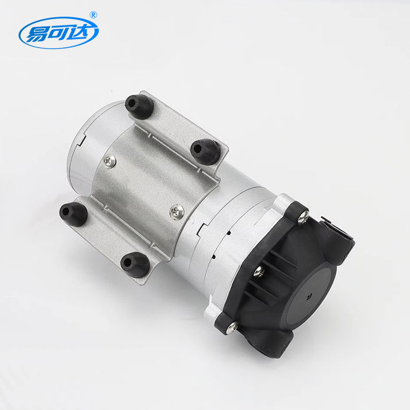 Self-priming pump