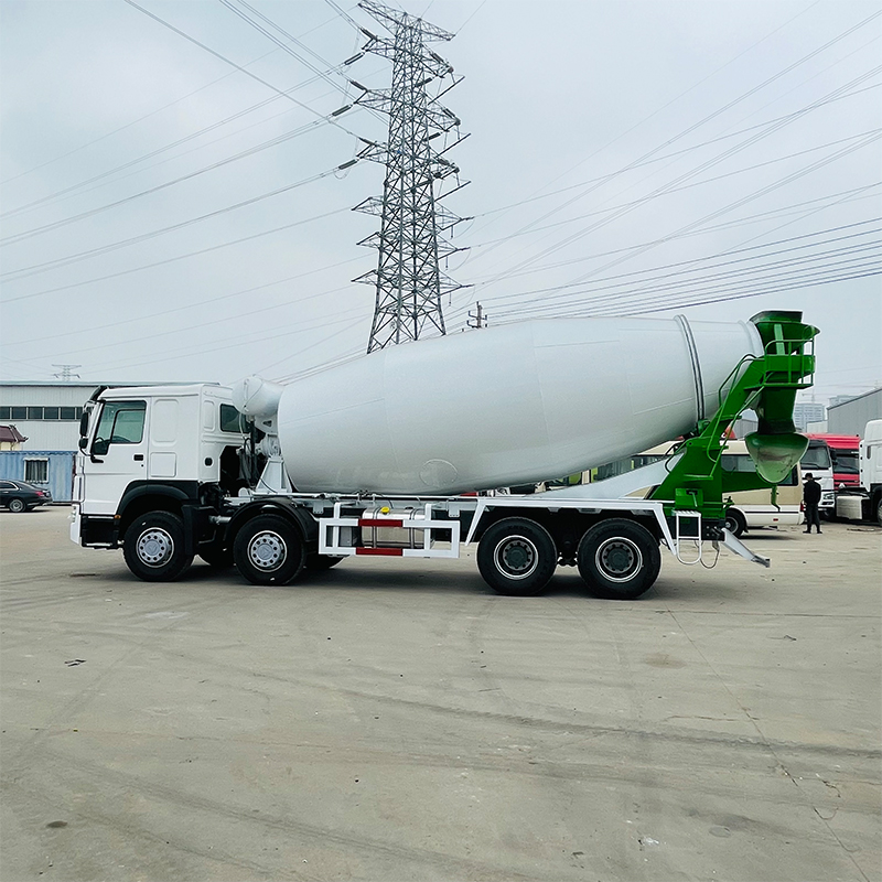 Mixing tank truck