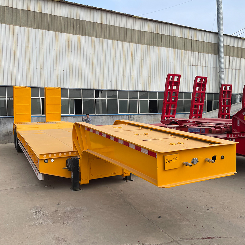 Low flatbed semi-trailer