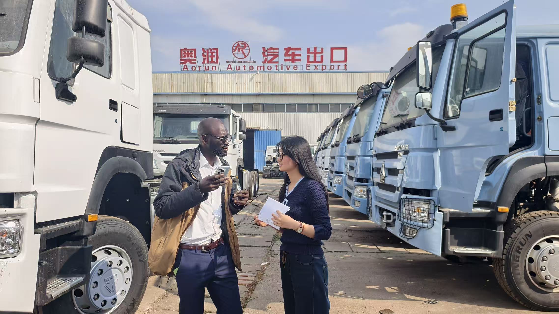 Senegalese customer visits Aorun factory and purchases Howo 8x4 dump truck