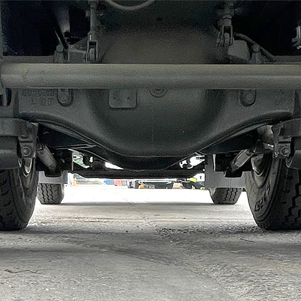 豪沃绿色8x4详情2