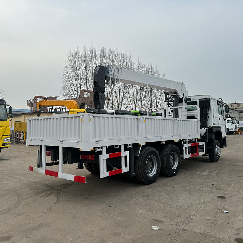 SINOTRUK HOWO Truck Mounted Crane Heavy-Duty Lifting & Transport Solution
