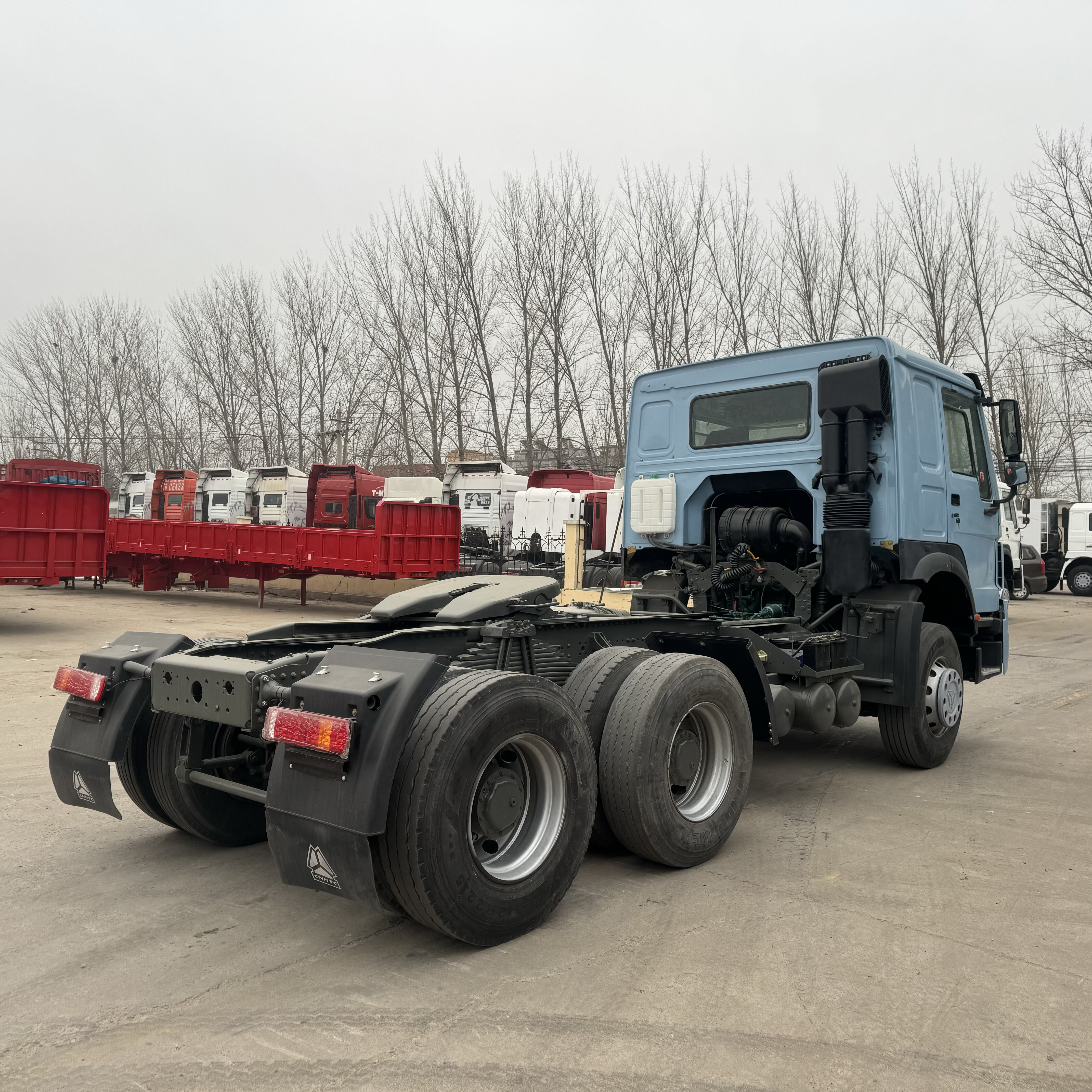 SINOTRUK HOWO Tractor Head 4x2, 6x4 Truck Head | 371HP-430HP Heavy Duty Towing