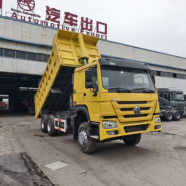 豪沃6x4自卸黄色详情5