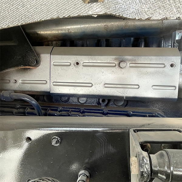 陕汽6x4自卸白色详情3