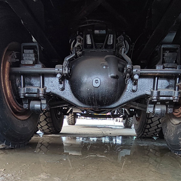 陕汽6x4自卸黑色详情9