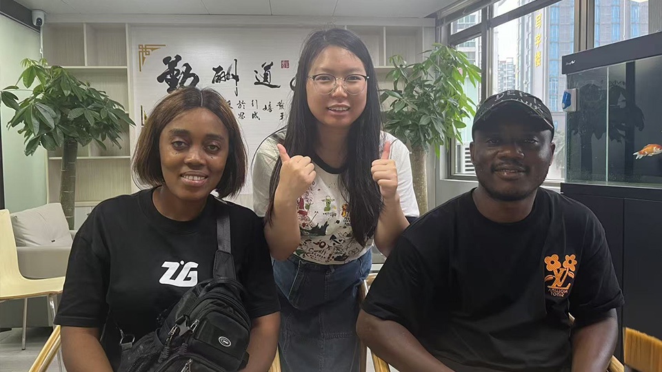 Zambian Client Completes Inspection of HowoTractors & Aorun Cement Tanker