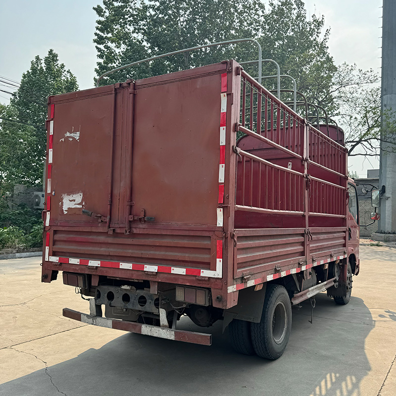 Howo 4x2 Stake Cargo Truck