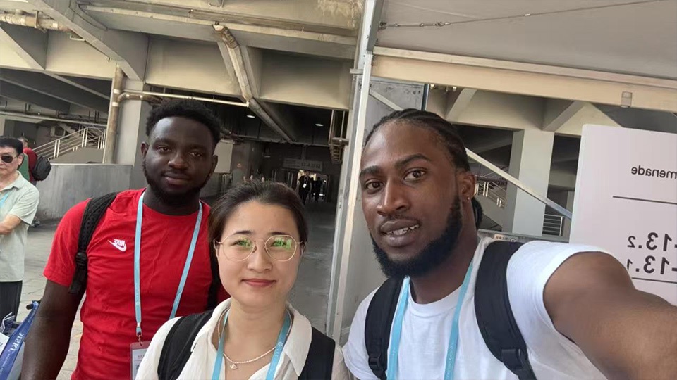 Botswana Clients Conduct On-Site Inspection of Aorun's 3-Axle Skeletal Semi-Trailer Manufacturing Base