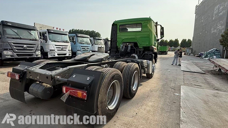 Iraqi client visit yiwu office truck head Iraqi client visit yiwu office truck head