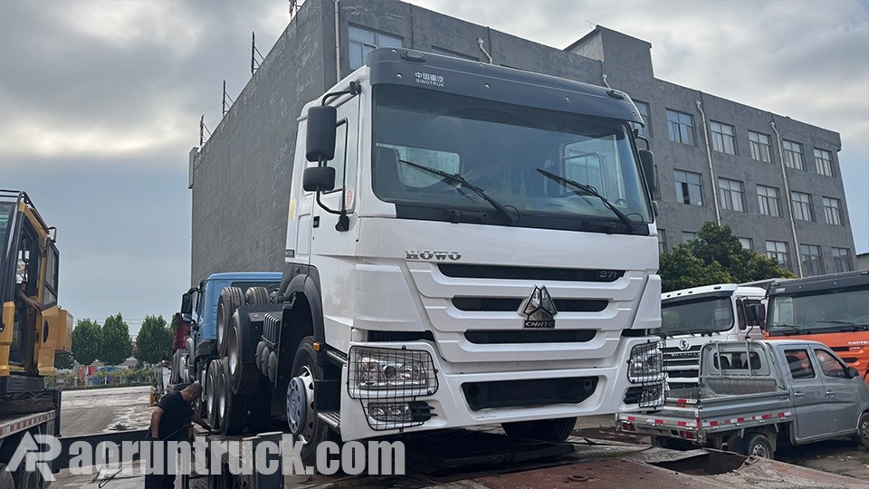3 Units used Howo 6x4 Tractor Trucks to Guinea