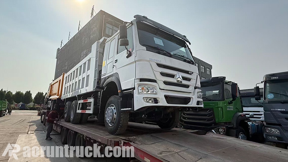 2 Units of Sinotruk HOWO 6x4 Dump Trucks Exported to Niger 2 Units of Sinotruk HOWO 6x4 Dump Trucks Exported to Niger