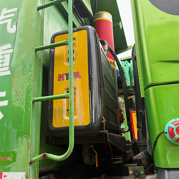 dump truck manufacturer weichai