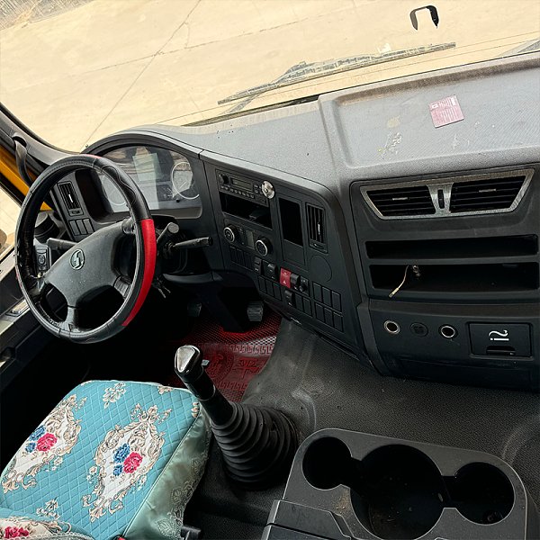 Shacman 4x2 truck head price
