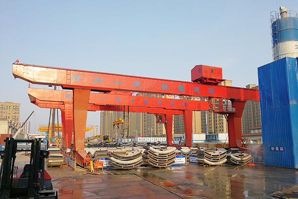 Single-beam overhead traveling crane