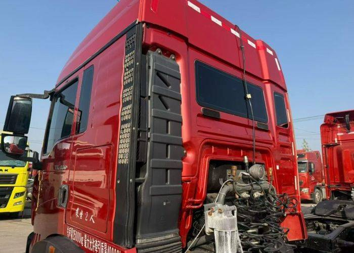 Camión pesado HOWO TX, 460 caballos de fuerza, tractora 6x4 (norma de emisiones China V), doble tracción, camión tractor usado de China National Heavy Duty Truck Group.