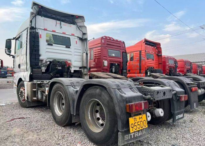 Camión pesado Sinotruk SITRAK C7H, 540 hp, tractor 6x4 (norma de emisiones China V), doble tracción, tractor MAN usado.