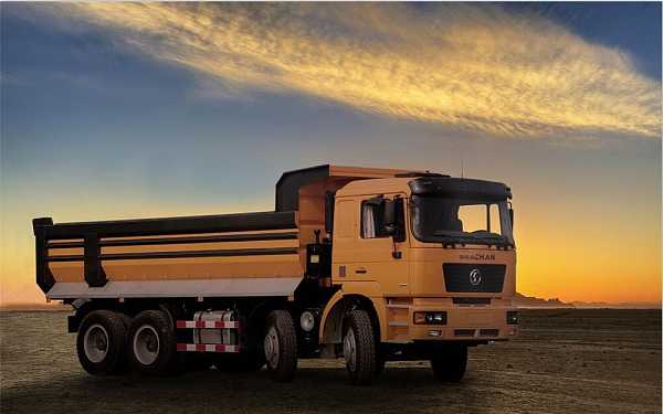 Caminhão basculante 4x2 F2000