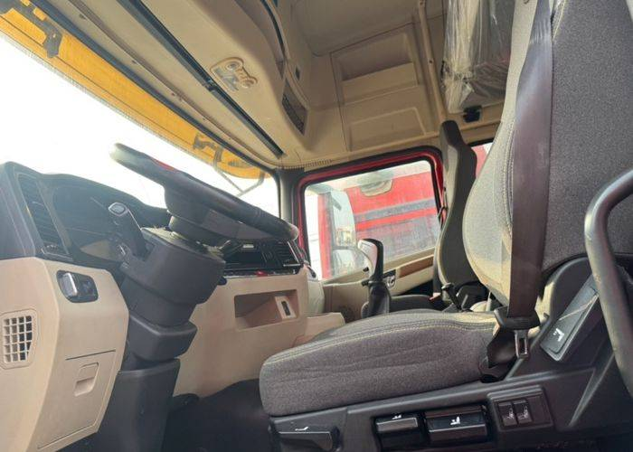 Caminhão trator Delong X5000 480hp 6x4 (relação de eixo 3.7) tração dupla, caminhão trator usado Weichai.