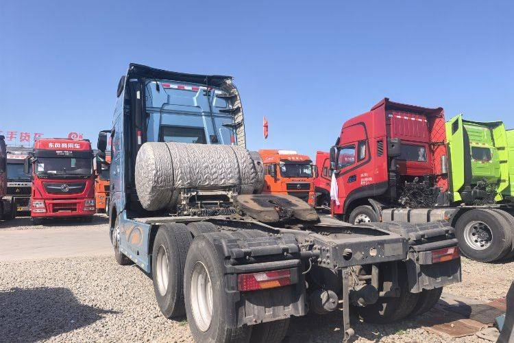 Caminhão trator automático a GNL Delong X6000 590hp 6x4, tração dupla, caminhão trator usado Weichai.