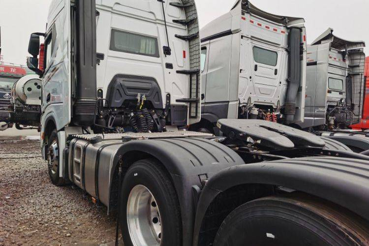 Caminhão pesado Shaanxi Automobile Delong X6000, 610hp, 6x4, transmissão automática AMT, dupla tração, cavalo mecânico usado Weichai.