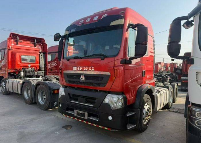 Camião pesado HOWO TX, 460 cavalos de potência, trator 6x4 (norma de emissões China V), dupla tração, camião trator usado da China National Heavy Duty Truck Group.