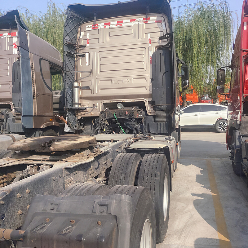 Dongfeng KX 6x4 560HP Tractor Head