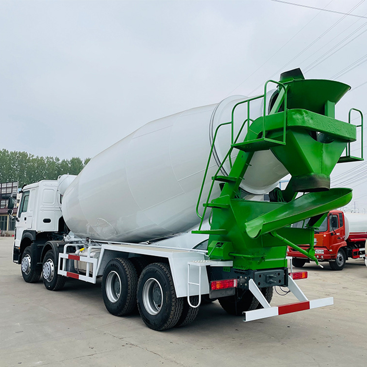 Howo 371 8x4 Concrete Cement Mixer Truck