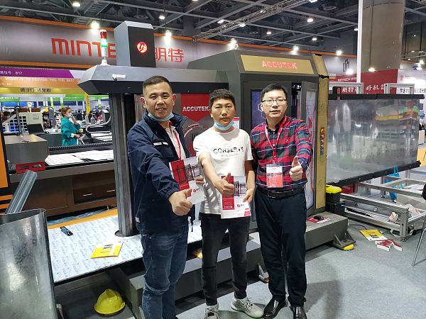 Foto de grupo de Tsumoto (42)